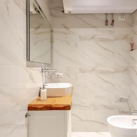 Vatican Apartment *